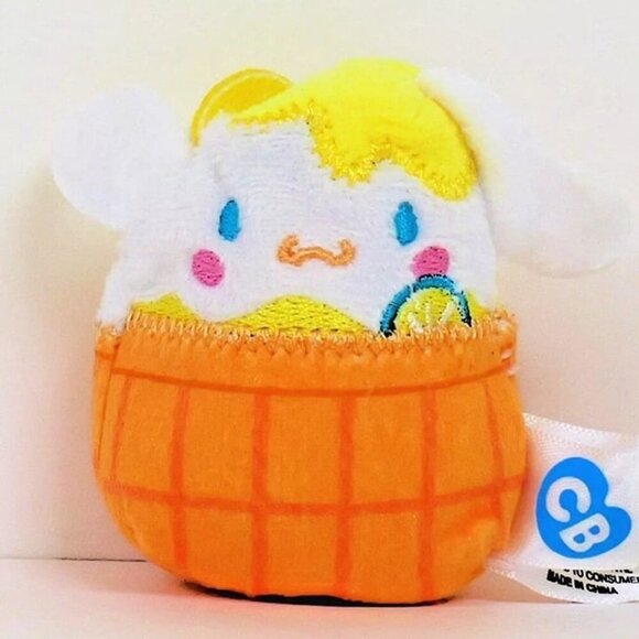 Hello Kitty & Friends Cutie Beans Series 3 -‎ Cinnamoroll with Pink Case - Picture 1 of 6